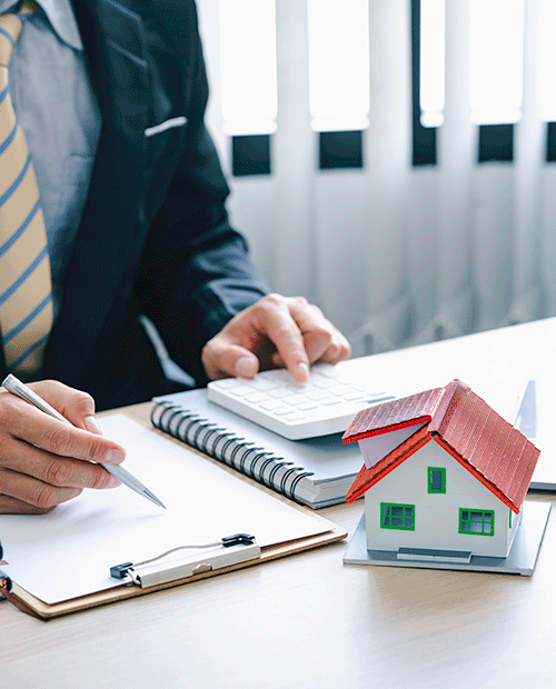 real-estate-lawyer-with-house-model-and-customer